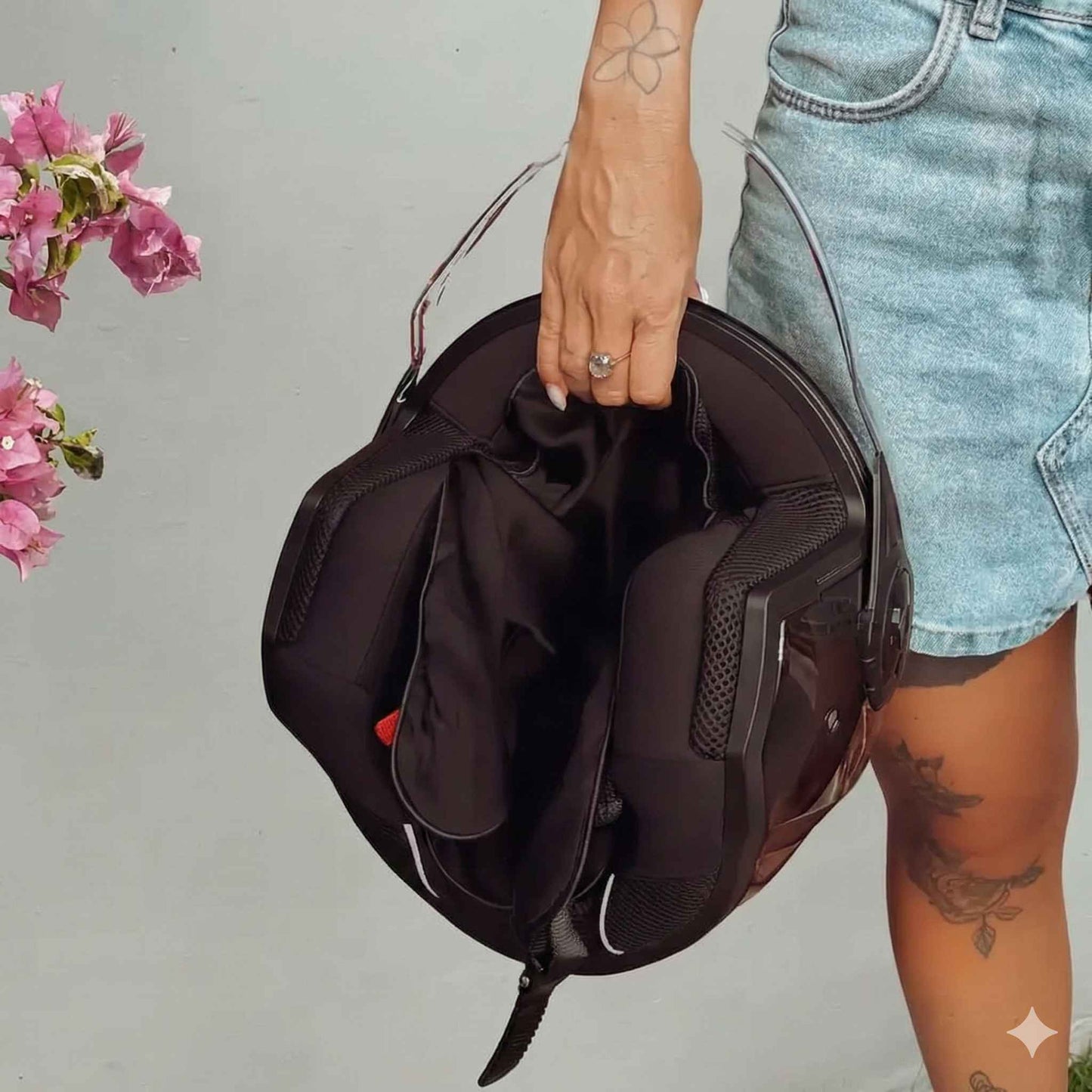 Protector de Seda para Casco 💆‍♀️- ✨SilkRide™ 🏍️ ¡Cuida tu cabello y lo mantiene siempre limpio! 🔥Oferta 2X1🔥