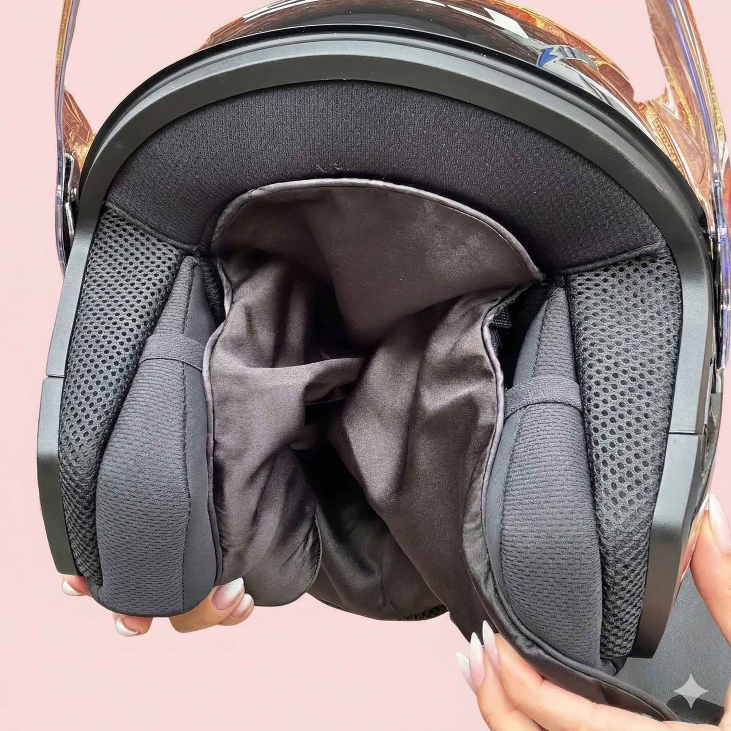 Protector de Seda para Casco 💆‍♀️- ✨SilkRide™ 🏍️ ¡Cuida tu cabello y lo mantiene siempre limpio! 🔥Oferta 2X1🔥